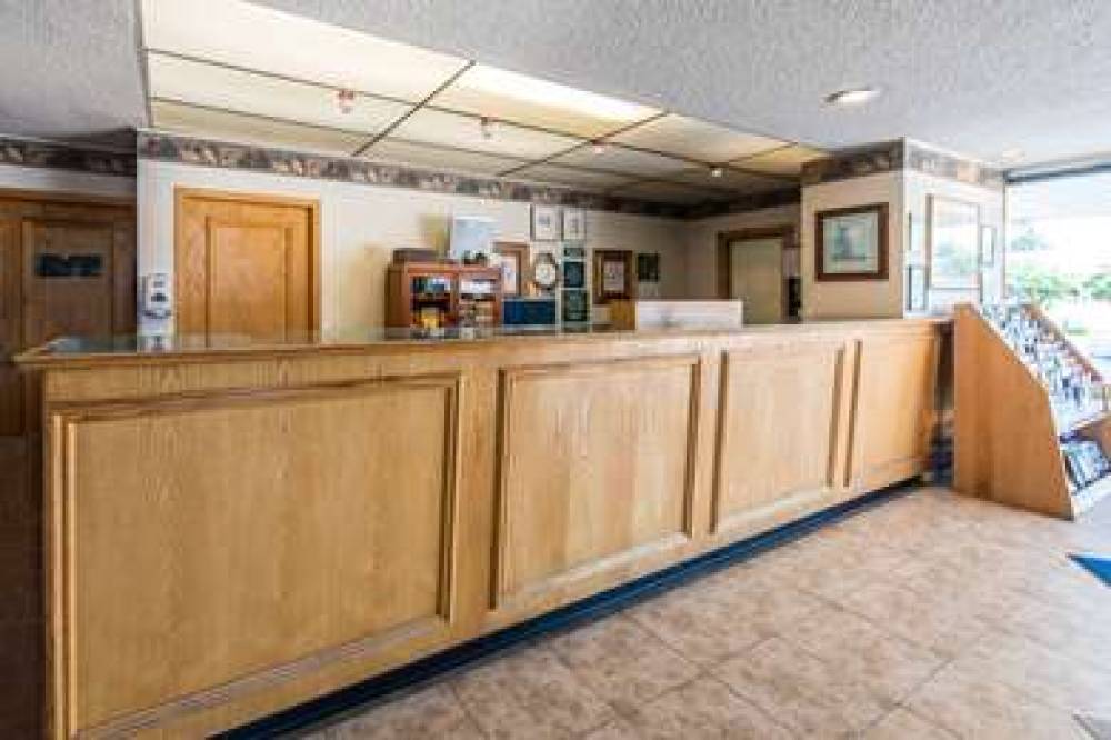 Rodeway Inn & Suites 4