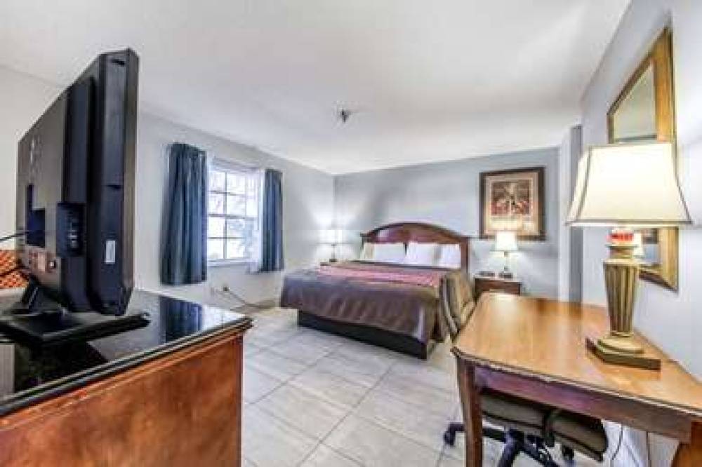 Rodeway Inn & Suites 7