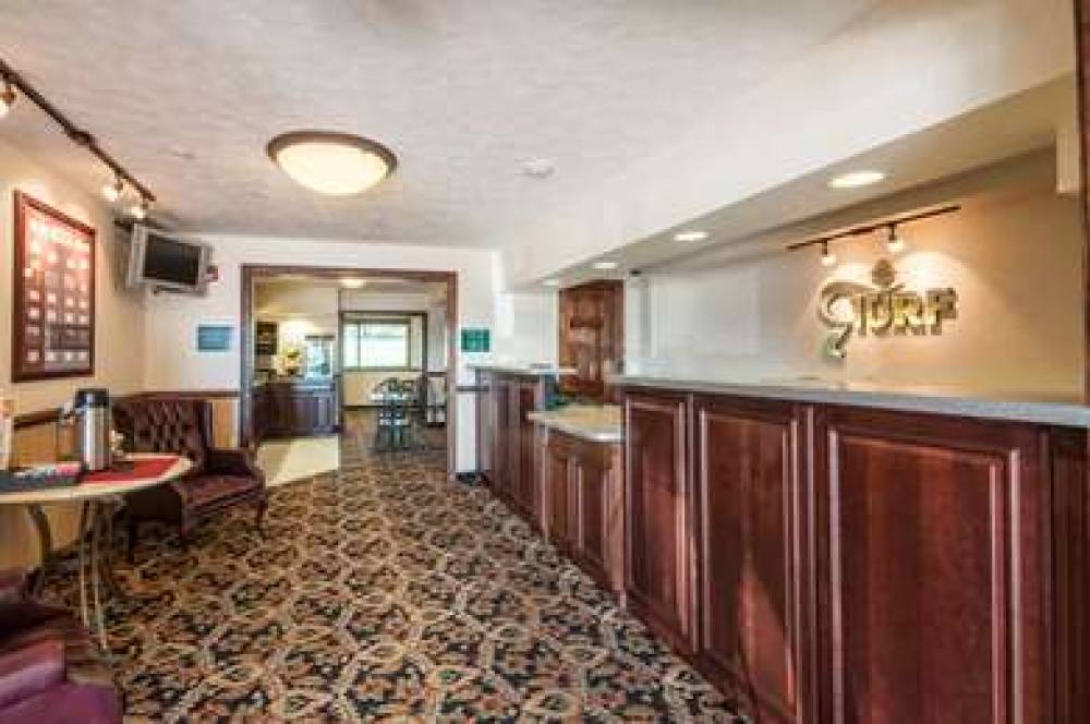 RODEWAY INN & SUITES 4