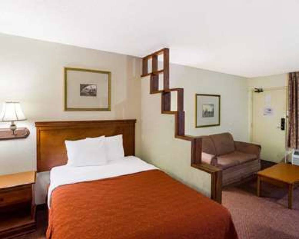 Rodeway Inn & Suites South Of Fiesta Park 10