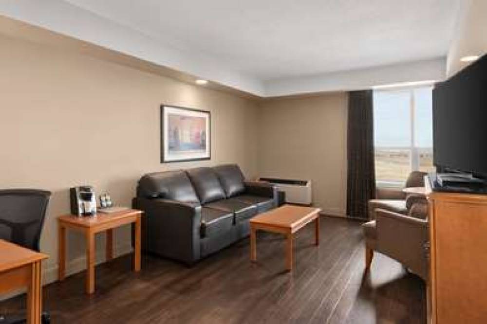 ROYAL HOTEL EDMONTON AIRPORT TRADEM 10