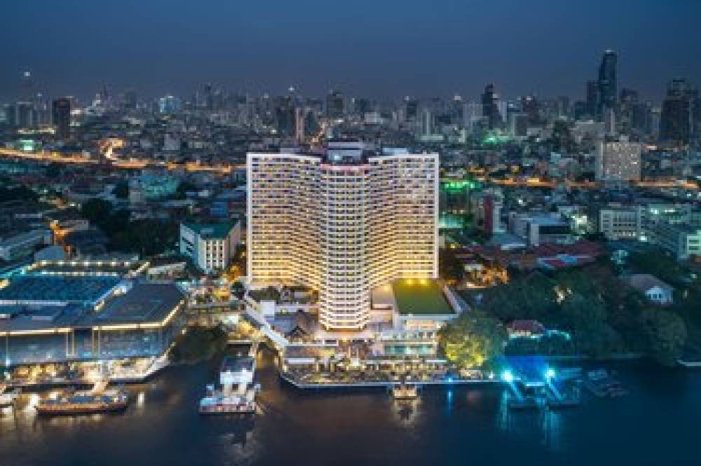 Royal Orchid Sheraton Hotel And Towers 1