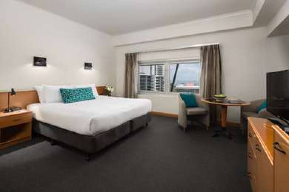 RYDGES DARWIN CENTRAL 8