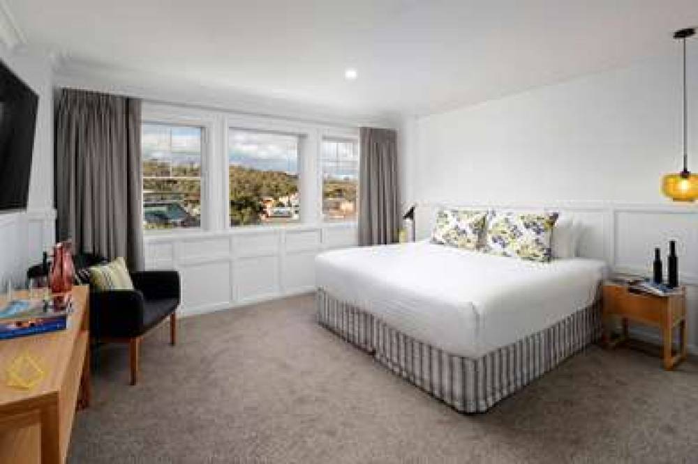 RYDGES HOBART 7