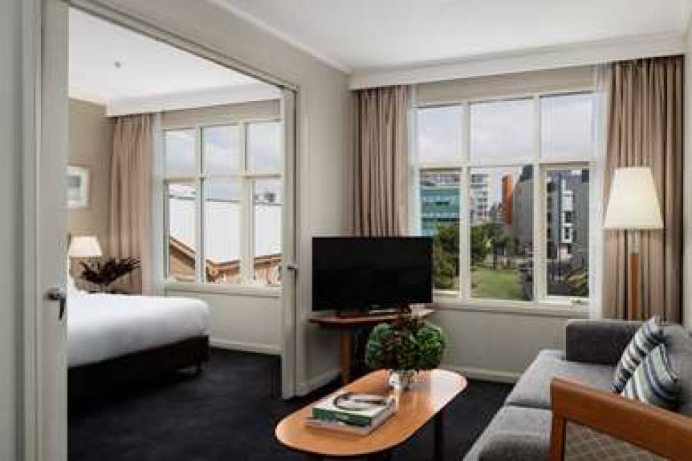 RYDGES NEWCASTLE 9