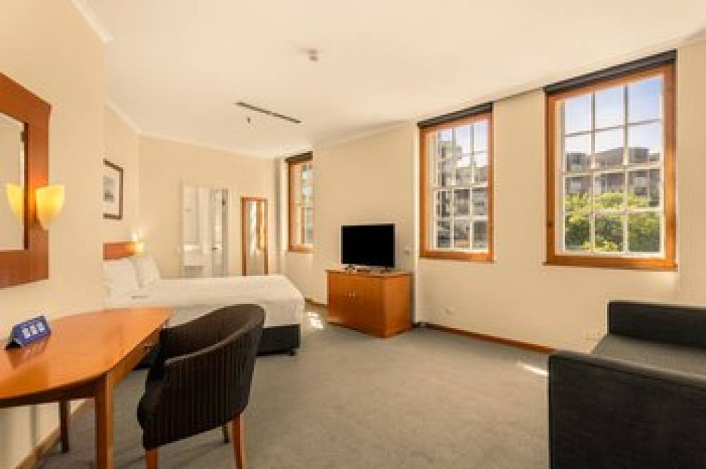 RYDGES SYDNEY HARBOUR 6