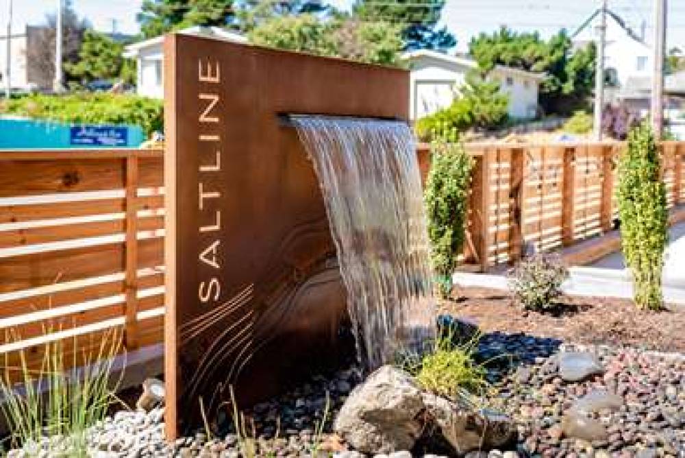 Saltline Hotel