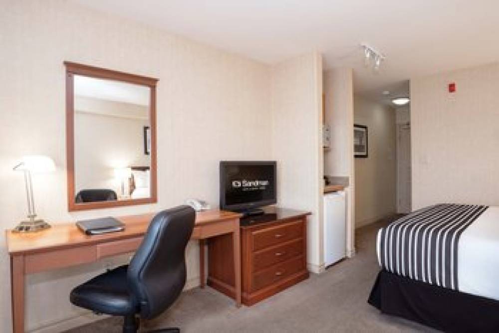 SANDMAN HOTEL AND SUITES REGINA 6