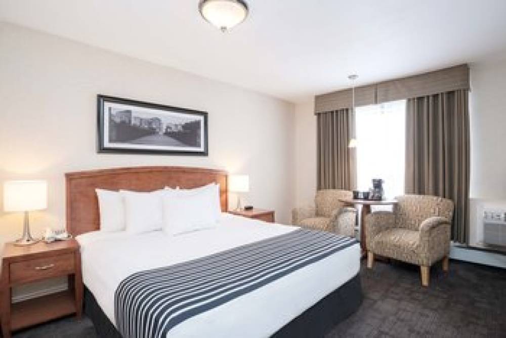 Sandman Hotel & Suites Calgary West 10