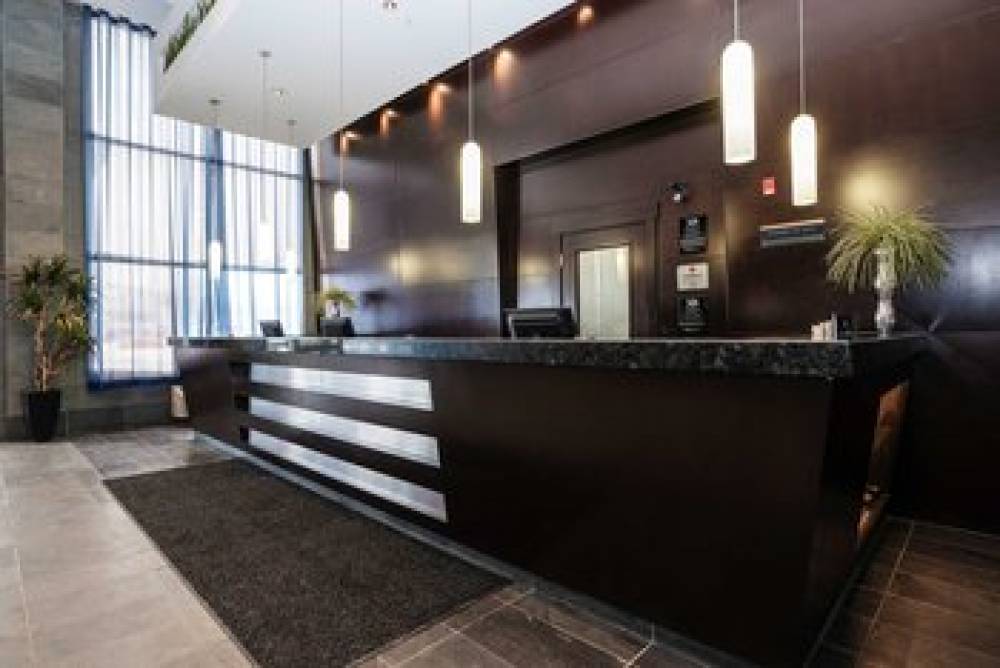 Sandman Hotel & Suites Calgary West 3