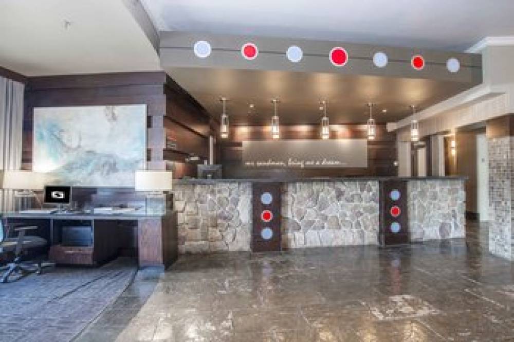 Sandman Hotel & Suites Kelowna 3