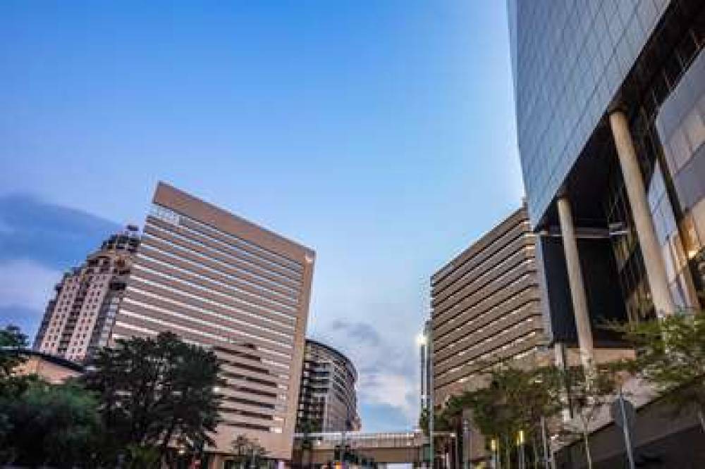 SANDTON SUN AND TOWERS 1