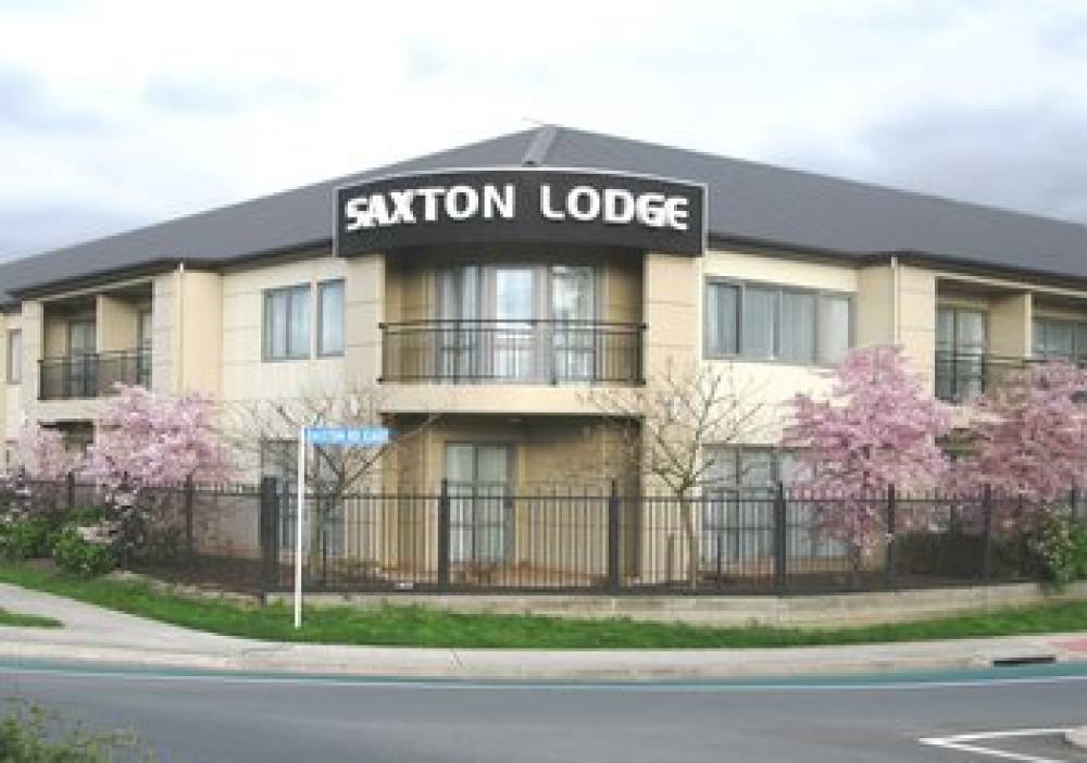 Saxton Lodge