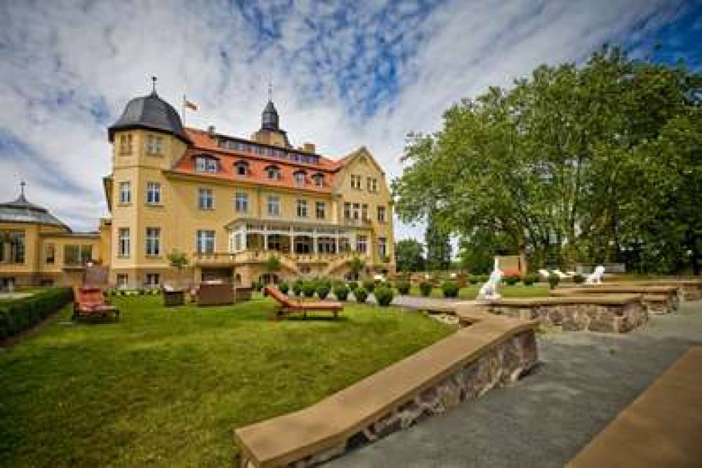 SCHLOSSHOTEL WENDORF 3