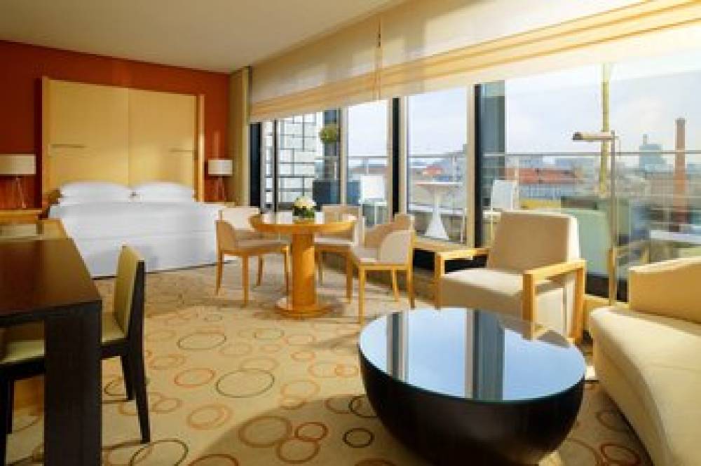 Sheraton Berlin Grand Hotel Esplanade 8