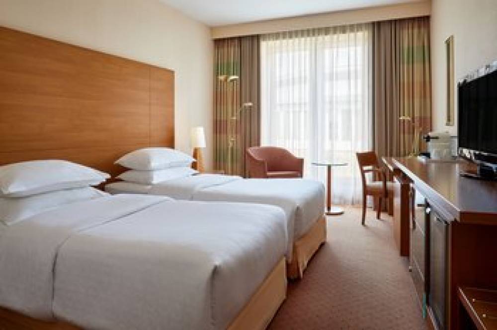 Sheraton Dusseldorf Airport Hotel 9