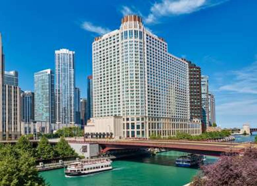 Sheraton Grand Chicago Riverwalk 2