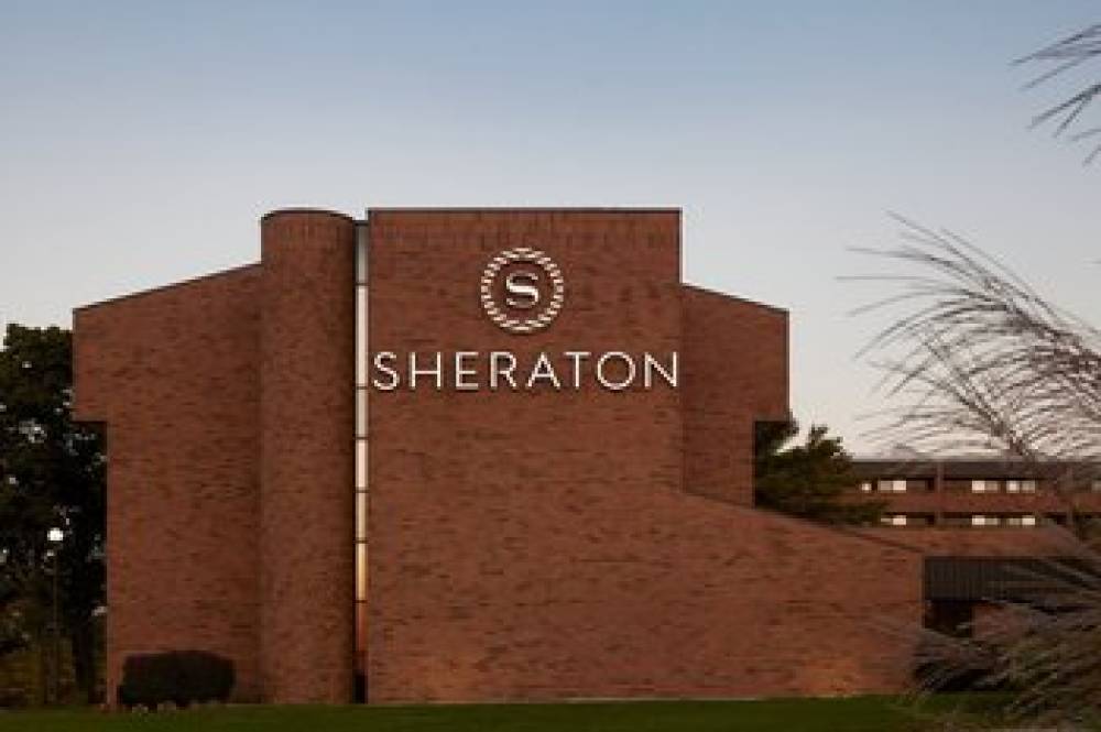 Sheraton Grand Rapids Airport Hotel 1