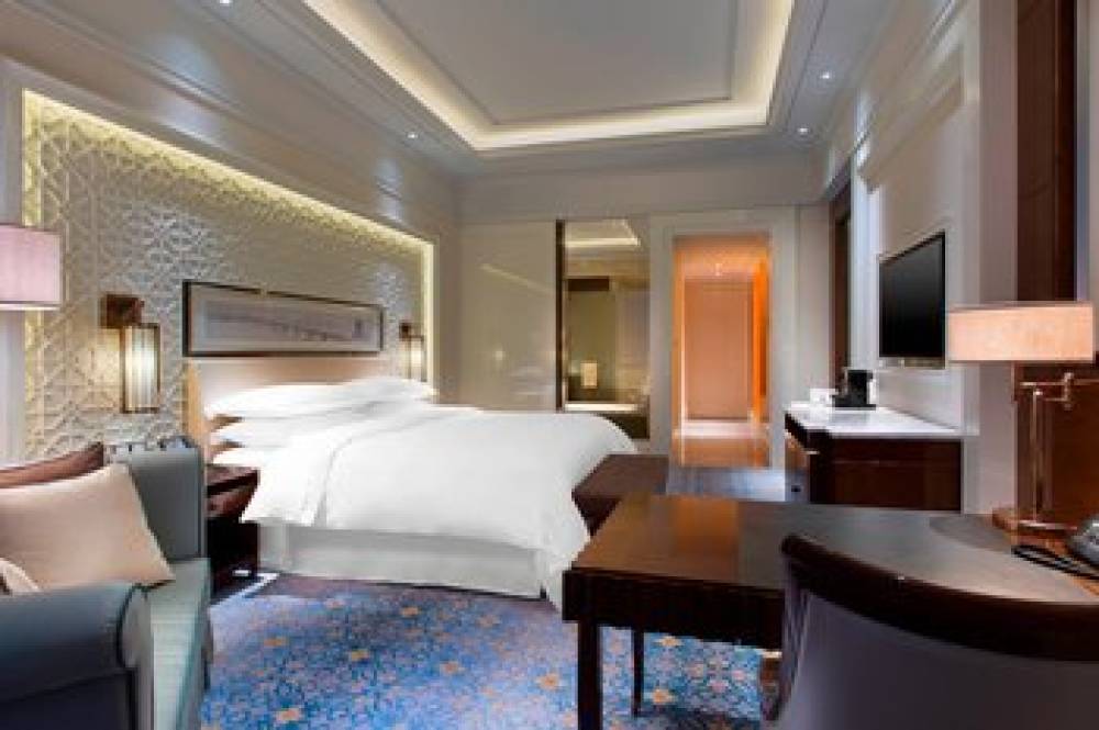 Sheraton Grand Wuhan Hankou Hotel 9