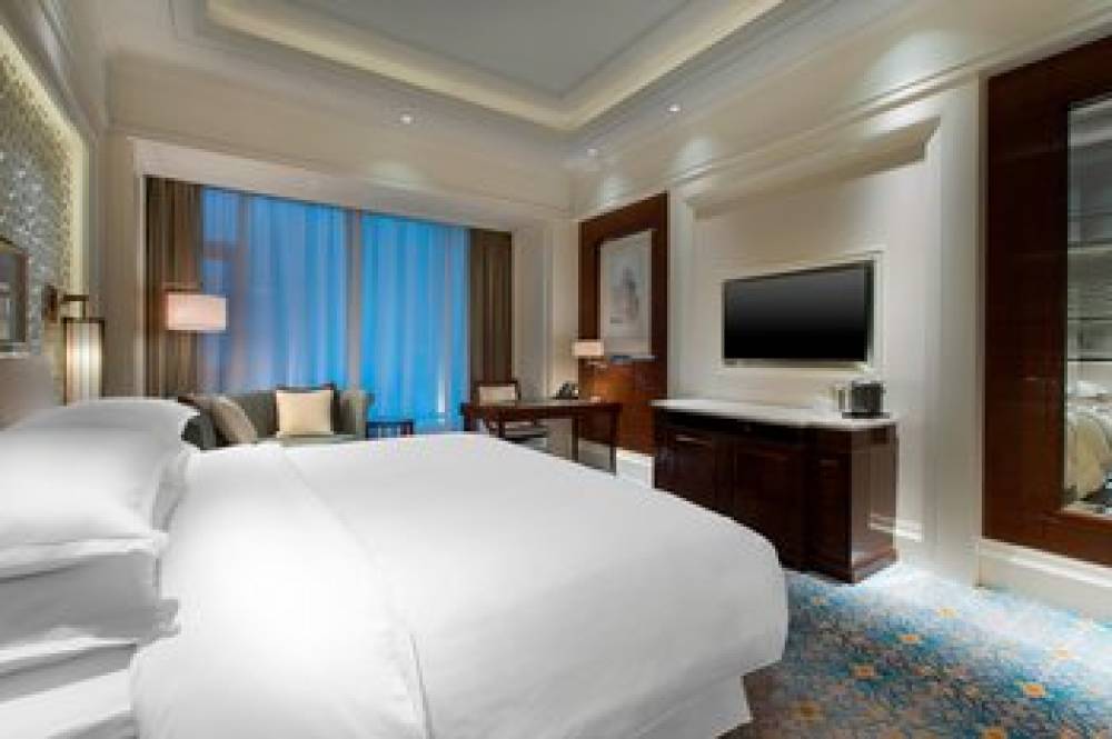 Sheraton Grand Wuhan Hankou Hotel 8