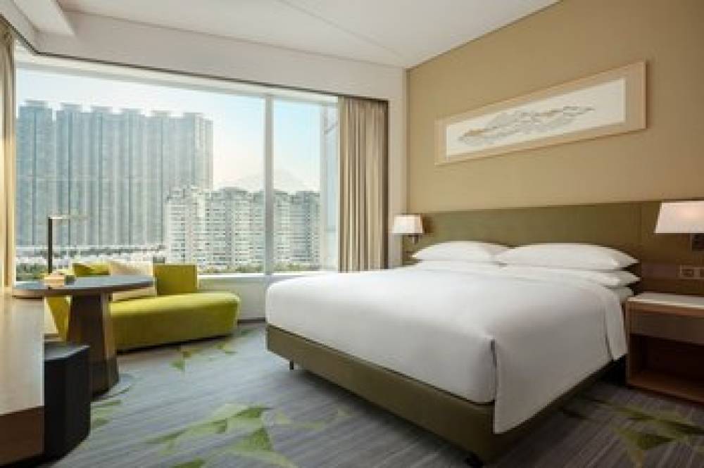 Sheraton Hong Kong Tung Chung Hotel 4