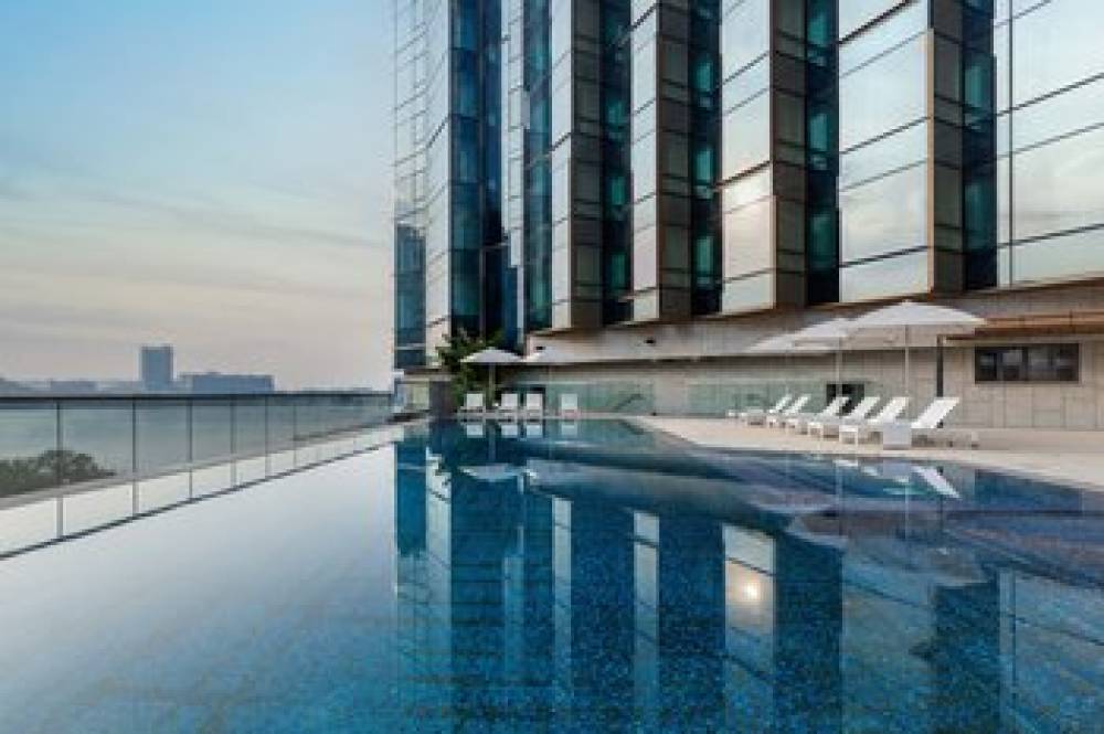 Sheraton Hong Kong Tung Chung Hotel 1