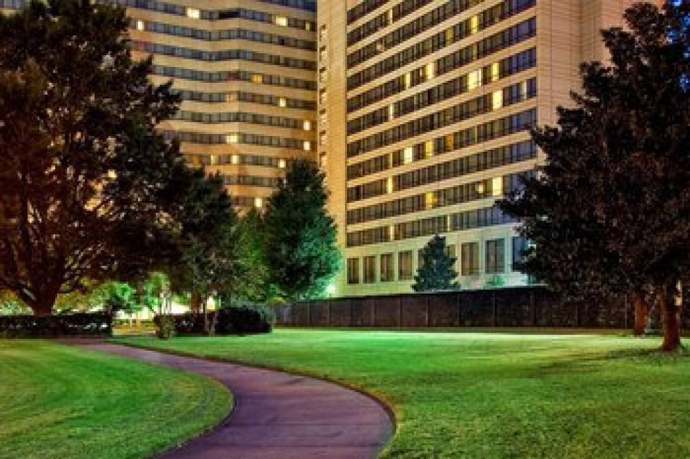 Sheraton Memphis Downtown Hotel 2