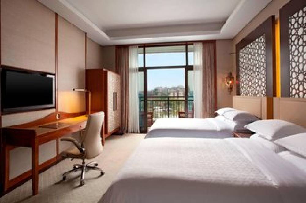 Sheraton Qingyuan Lion Lake Resort 4