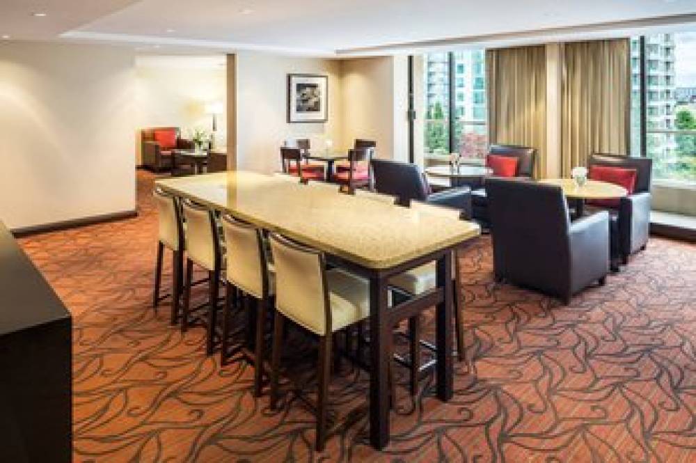 Sheraton Vancouver Airport Hotel 9