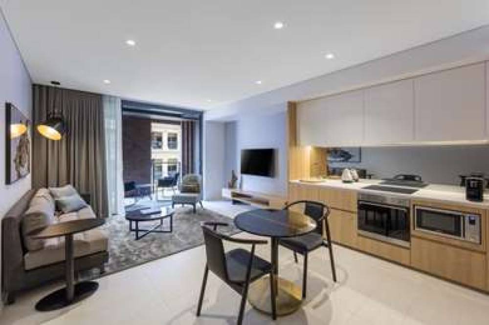 SKYE SUITES SYDNEY 7