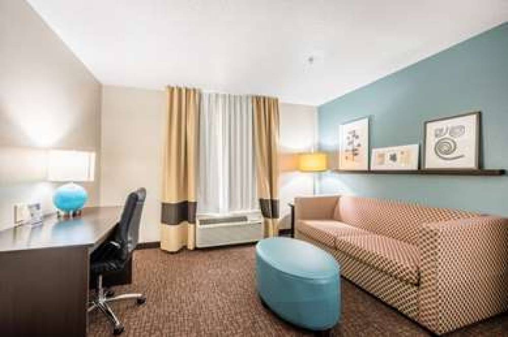 SLEEP INN AND SUITES BIRMINGHAM - H 9