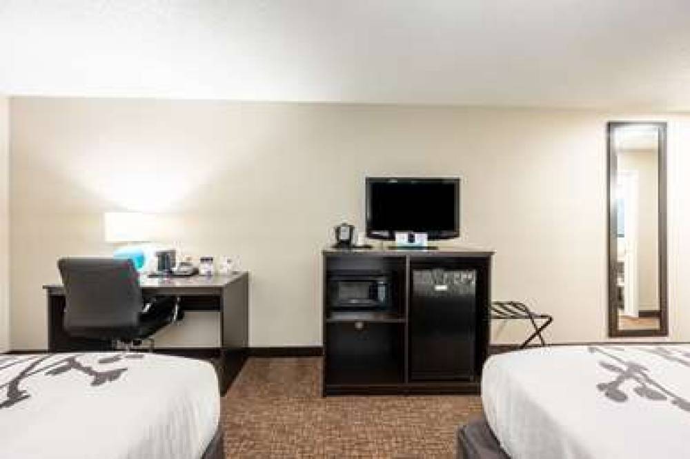 SLEEP INN AND SUITES BIRMINGHAM - H 3