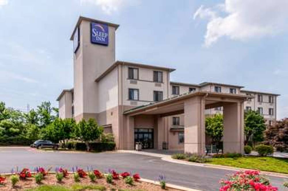 SLEEP INN AND SUITES HARRISONBURG N 1