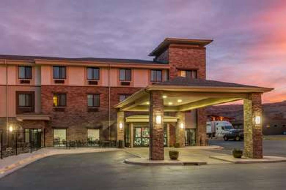 SLEEP INN AND SUITES MOAB NEAR ARCH 1