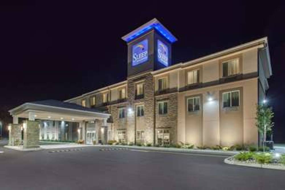 SLEEP INN AND SUITES MONROE - WOODB 3