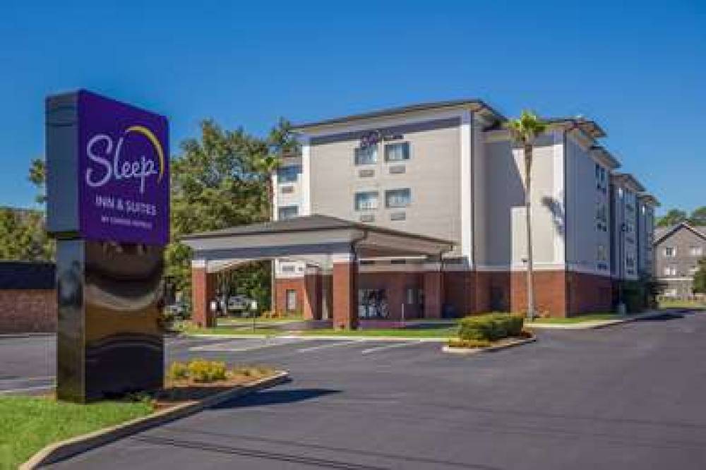 SLEEP INN AND SUITES NORTH MOBILE S 3