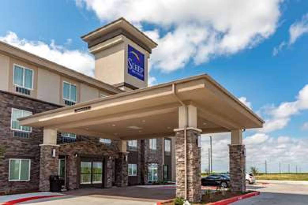 SLEEP INN AND SUITES 6