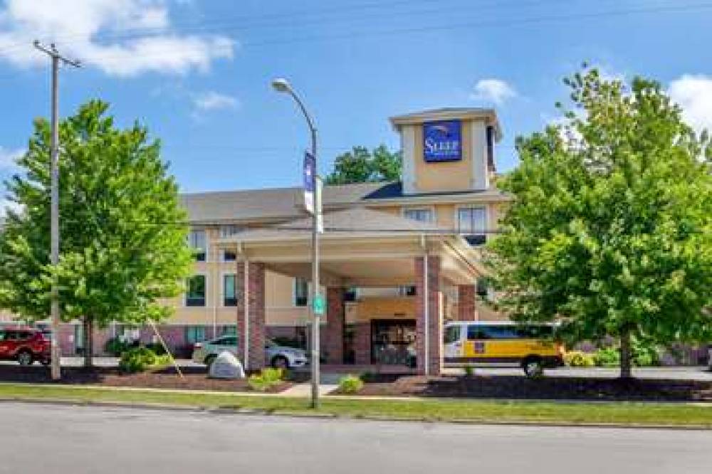 Sleep Inn & Suites Airport 2