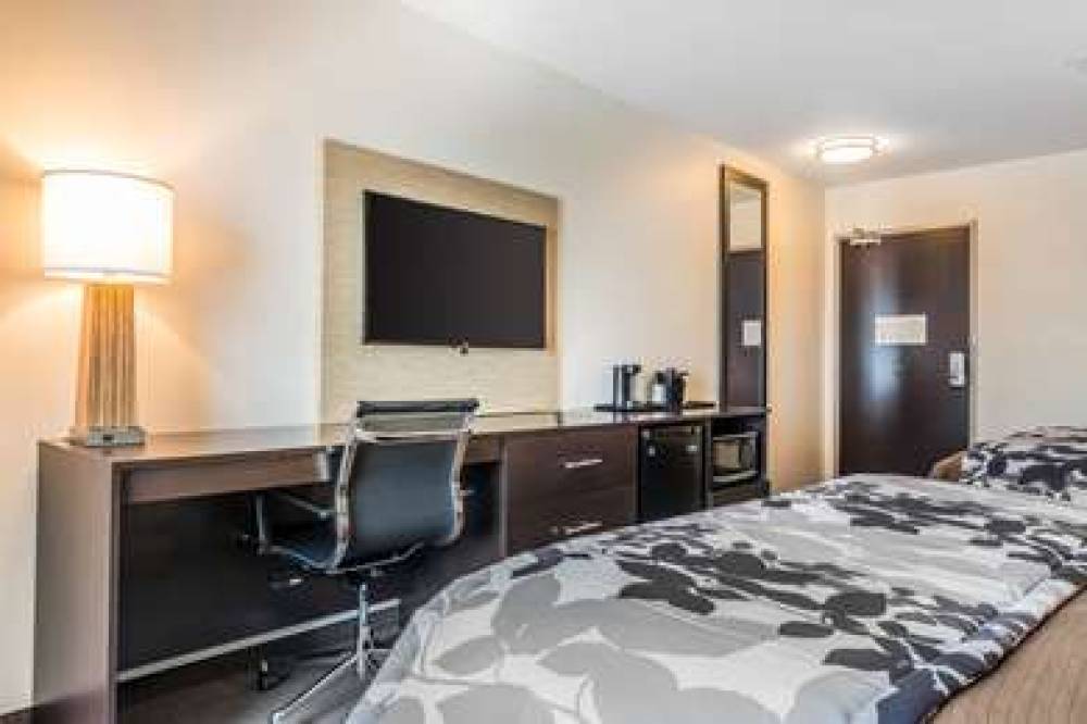 SLEEP INN & SUITES CUMBERLAND-LAVAL 10