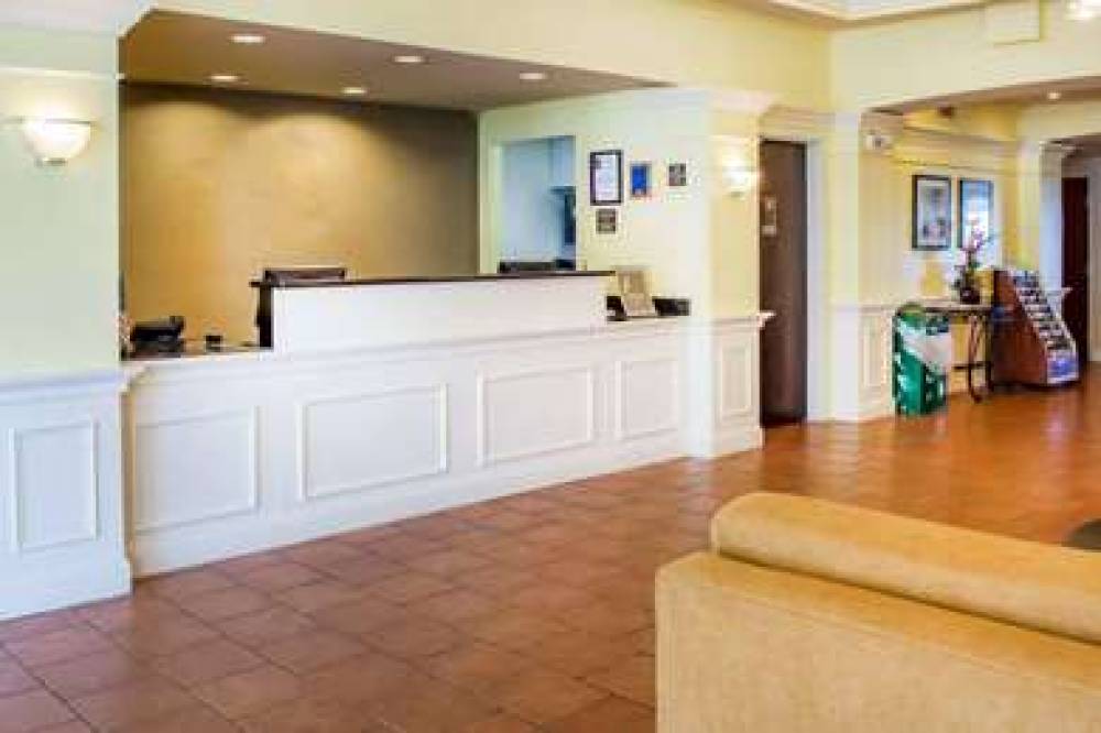 Sleep Inn & Suites Dublin Near Claytor Lake State Park 3