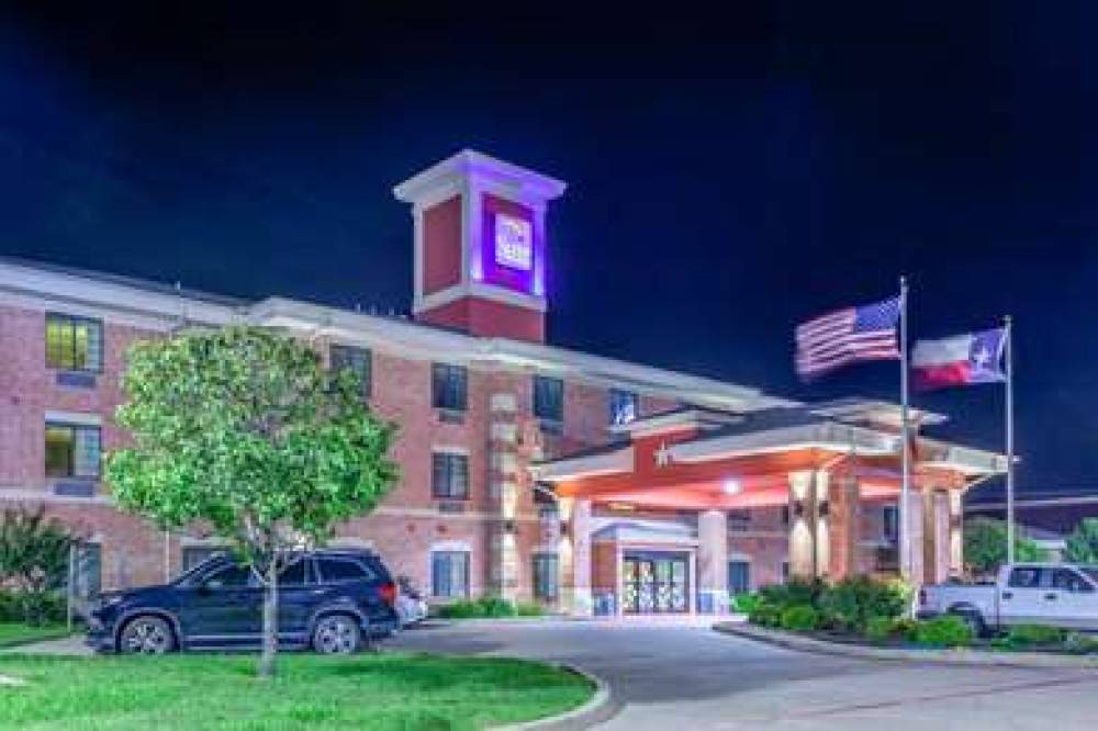 Sleep Inn & Suites Hewitt - South Waco 1