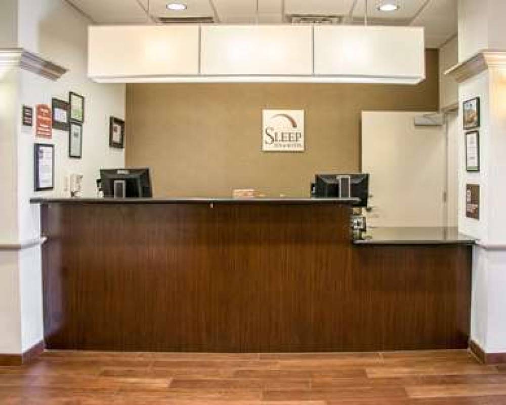 Sleep Inn & Suites Medical Center 9