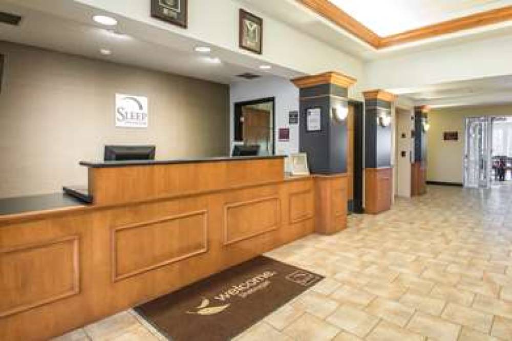 Sleep Inn & Suites Sheboygan I-43 5