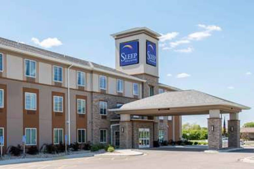 SLEEP INN & SUITES 3