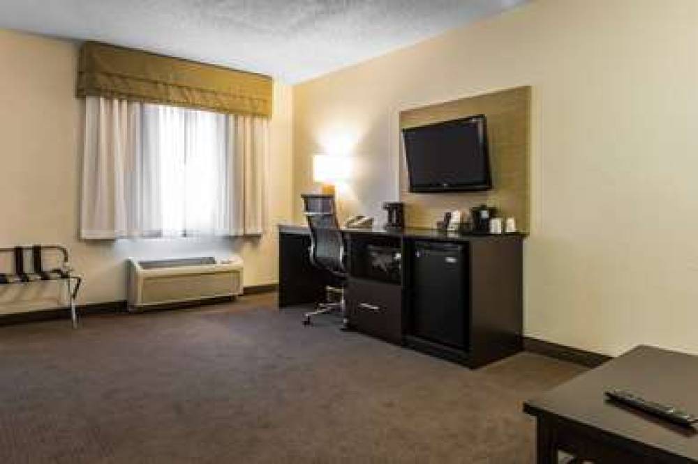 SLEEP INN & SUITES 10