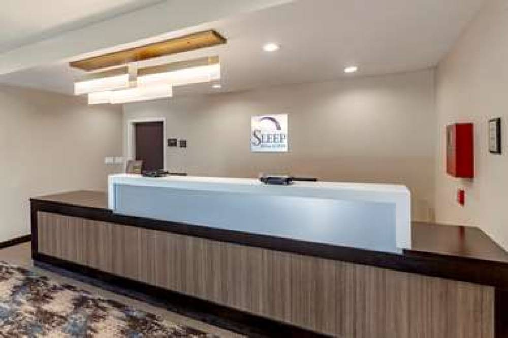 SLEEP INN & SUITES 3