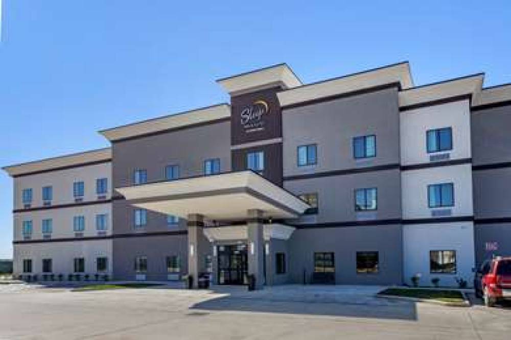 SLEEP INN & SUITES 1