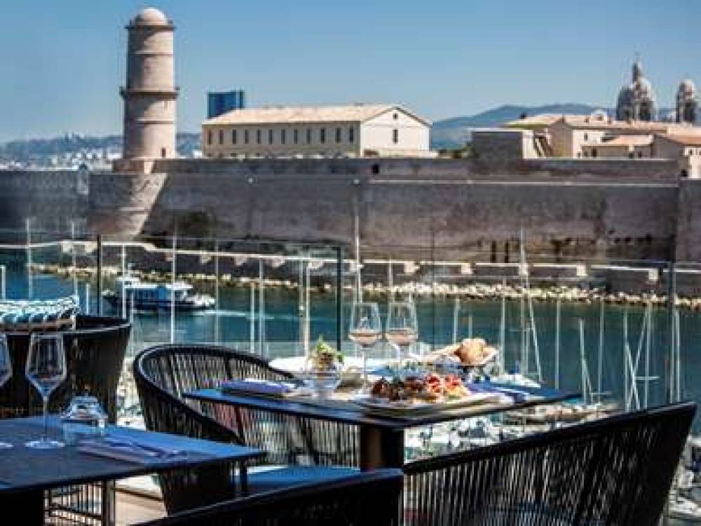 Sofitel Marseille Vieux-Port 6