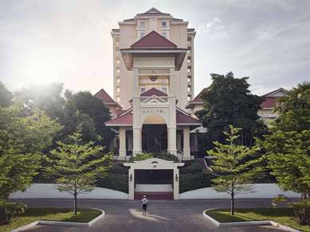 Sofitel Phnom Penh Phokeethra 1