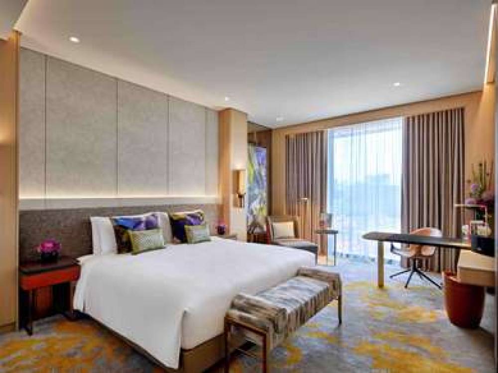 Sofitel Singapore City Centre 2